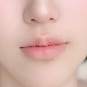BROWNEE リップアートメイクの施術前